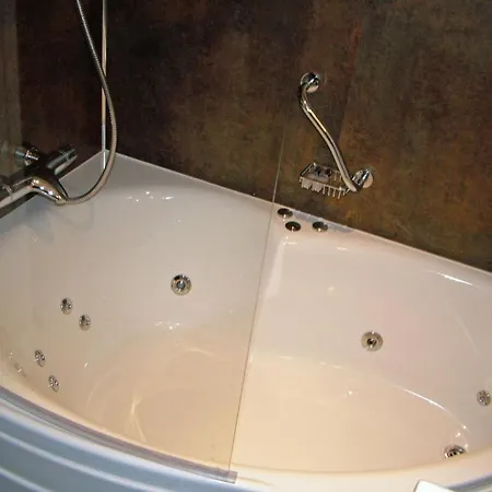 The Abbey ブラッドフォード