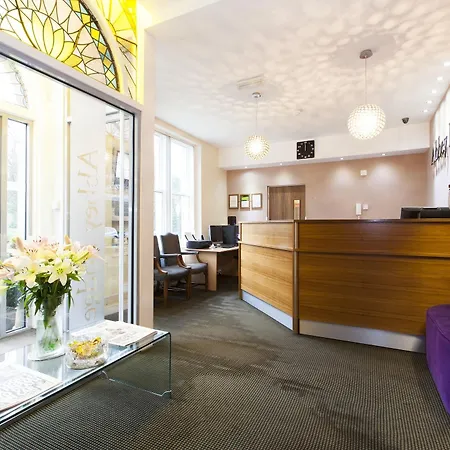 The Abbey 3*