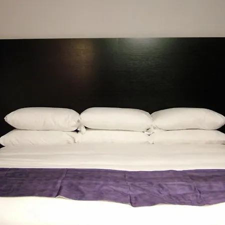 The Abbey 3*